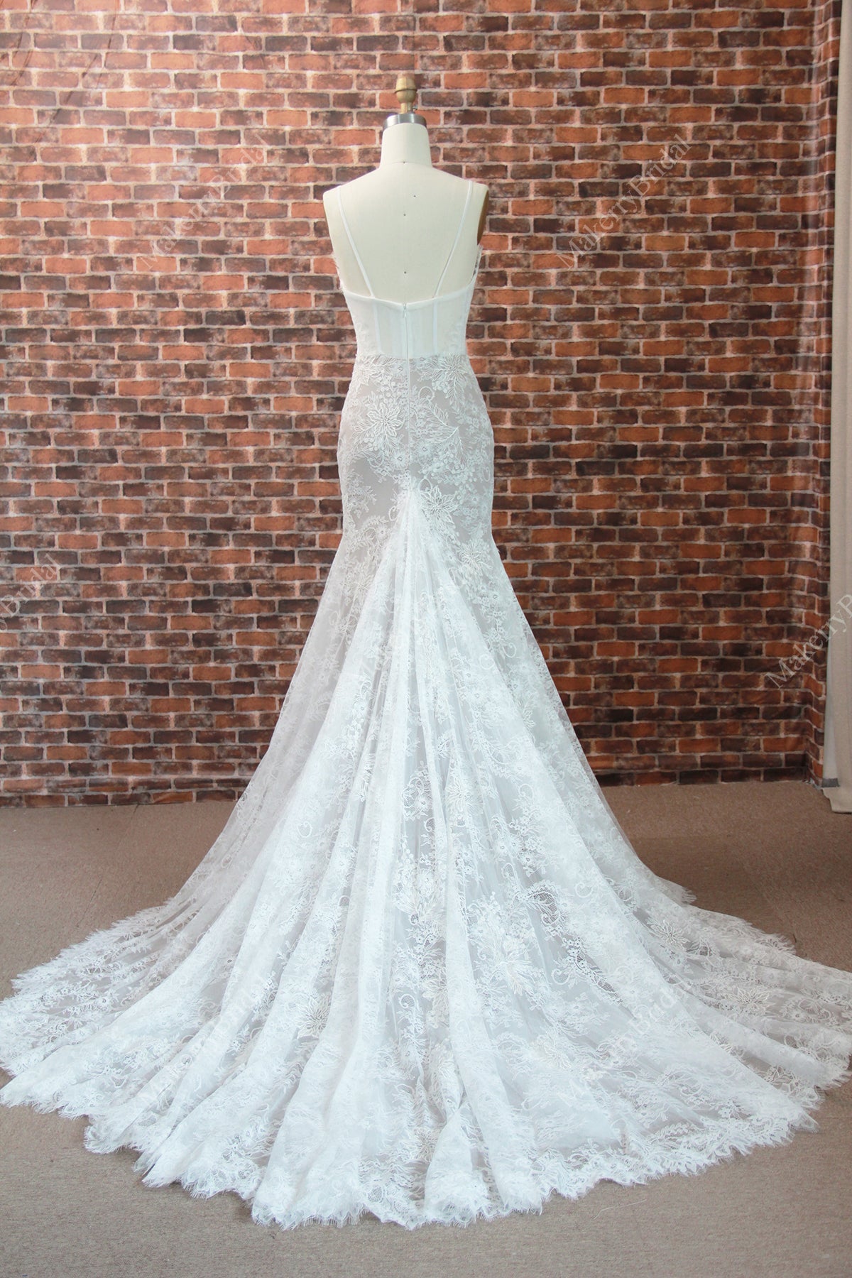 Traditional Lace Sleeveless Chapel Train Mermaid Bridal Gown