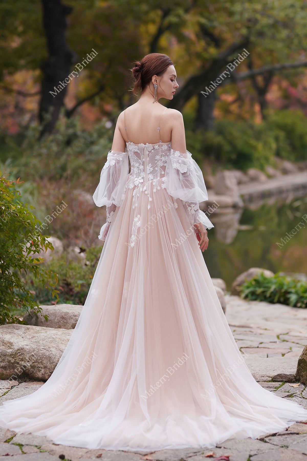 3D Flowers Satin A-Line Wedding Dress Strapless Sleeveless Elegant Evening Gown